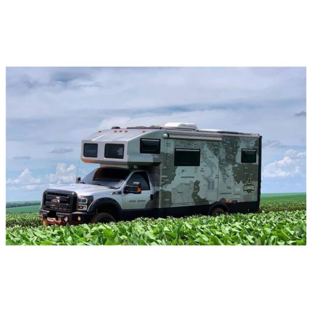 Ford F4000 4x4 da Fábrica Victória Motorhomes