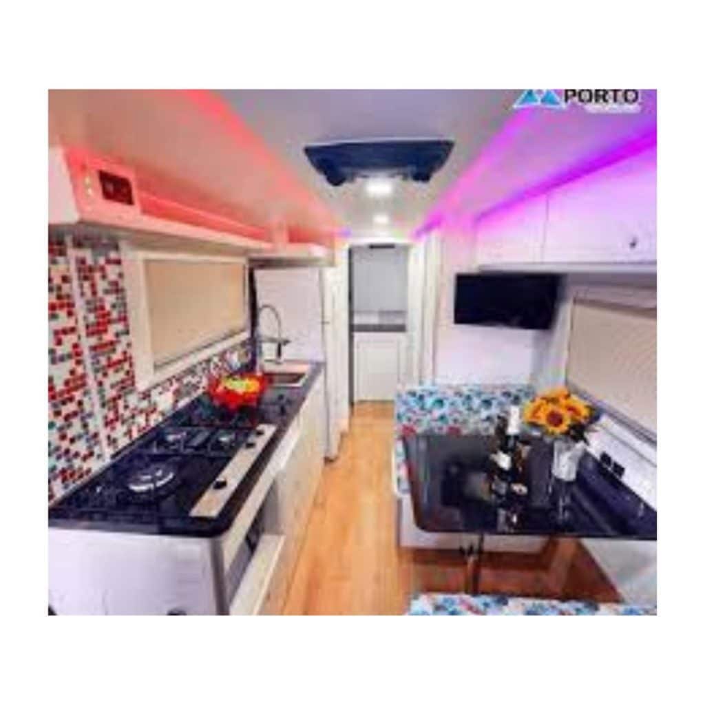 Design interno motorhome da empresa Porto Projetos Automotivos